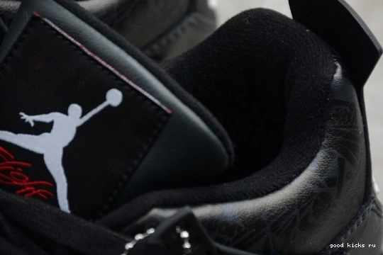 4 CI1184-001 CI1184-001 LASER RETRO BLACK AIR JORDAN 0304